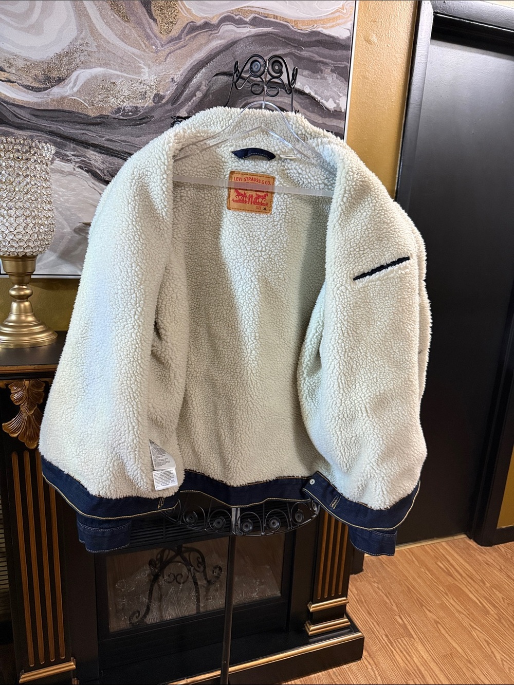 Levi Jacket - Picture 2 of 5